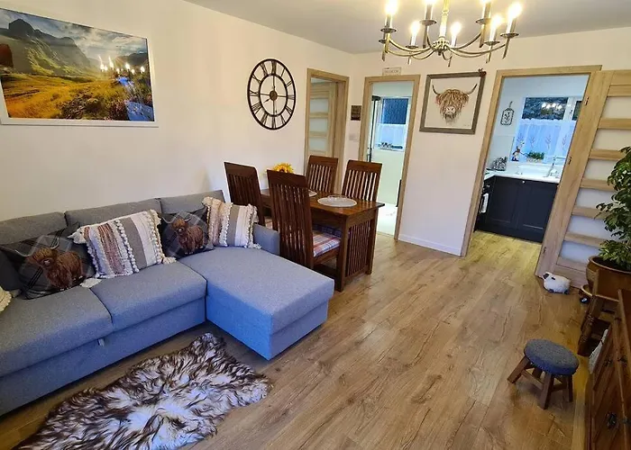 Northlea-Scottish Style Cottage