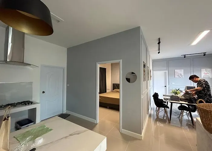 Spacious 3Br Pet-Friendly House L Near Hua Hin & Cha-Am L Sleeps Up To 10 Guests L Free Parking & Fast Wifi