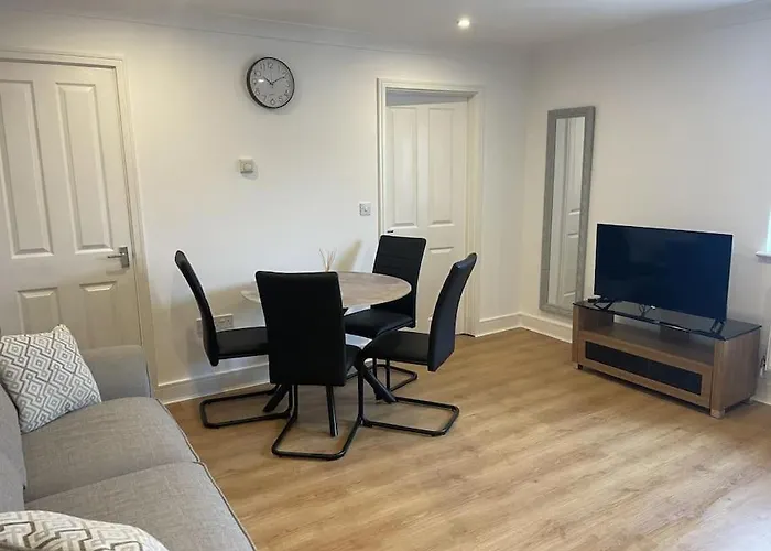 Modern The Mews Apartment