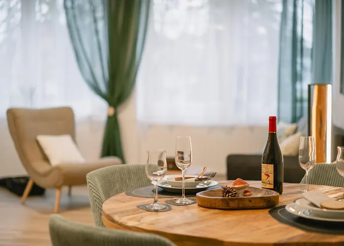 Modernes 2-Zimmer Themen-Apartment Im Zentrum