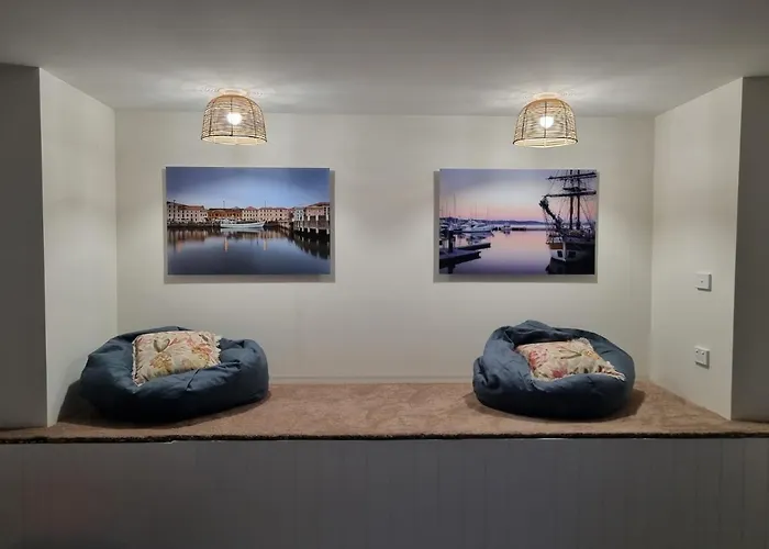 Lords Rest Apartment - Private And Central With Free Parking And Great Wifi