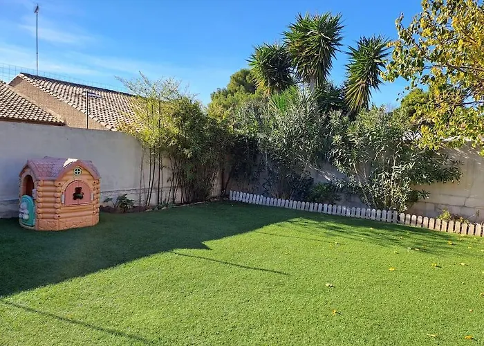 Le Ces-Spacieuse Maison - Wifi Jardin - Parking Gratuit - 15Min Des Plages