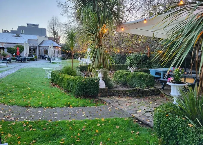 Headfort Arms Hotel