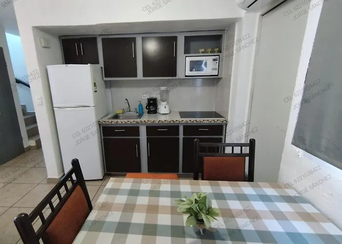 Condominio 303 Loma Bonita, Enfrente De La Alberca!