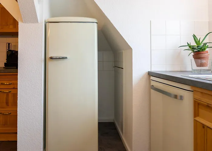Redwood By Tendo Stay - Comfort Housing