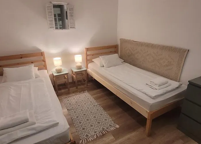 Zrinyi 11 Apartments