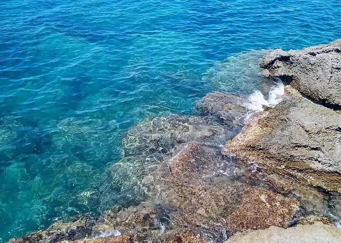 A Due Passi Dal Mare