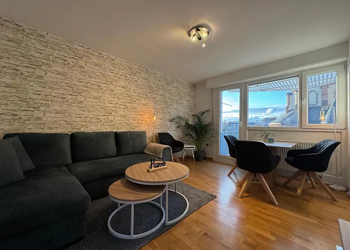 Zentrales 2-Zi Apartment By Rabe - Klimaanlage, Historische Kirche, Smart-Tv, Netflix