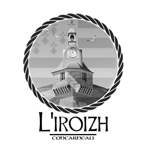 L'Iroizh Concarneau: Panoramic Sea View Studio with Beach Access