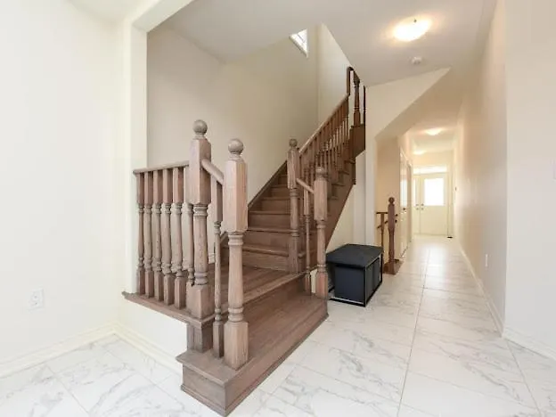 Stylish Home In Waterdown