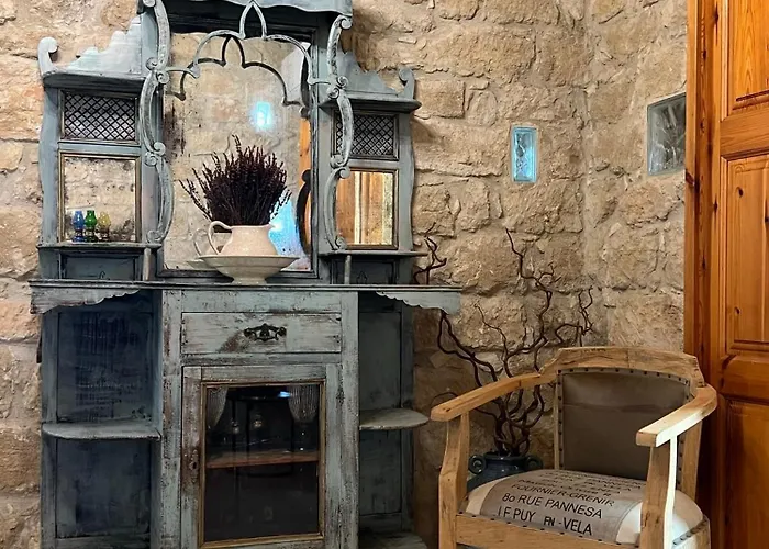 Florence Dreaming House