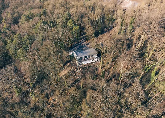 Unique Cottage W/ Amazing View & Private Wellness