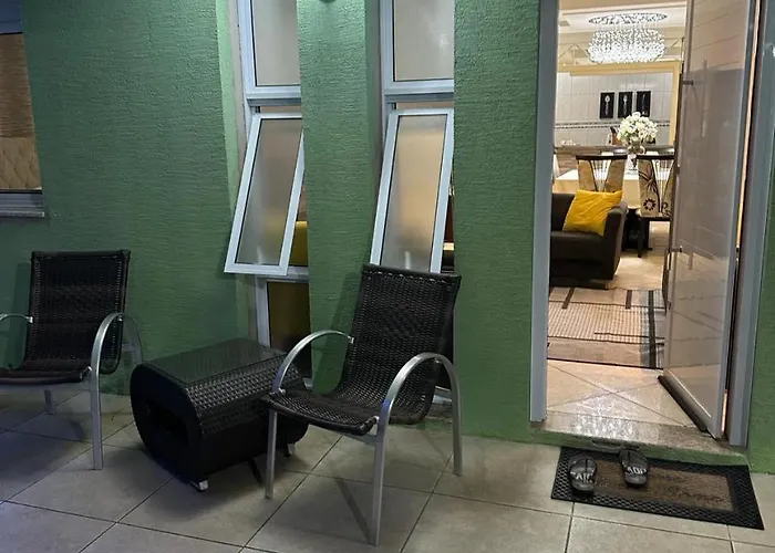 Aluguel Casa Com Piscina No Centro Em Torres/Rs