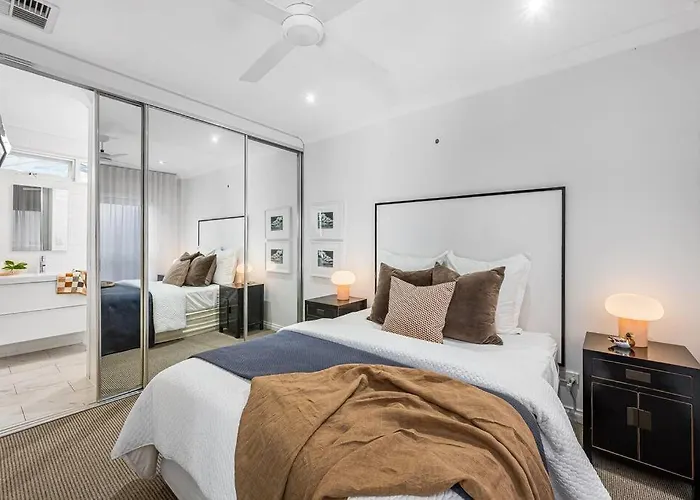 Iris At Norwood - Luxe Indoor-Outdoor Living Near Cbd