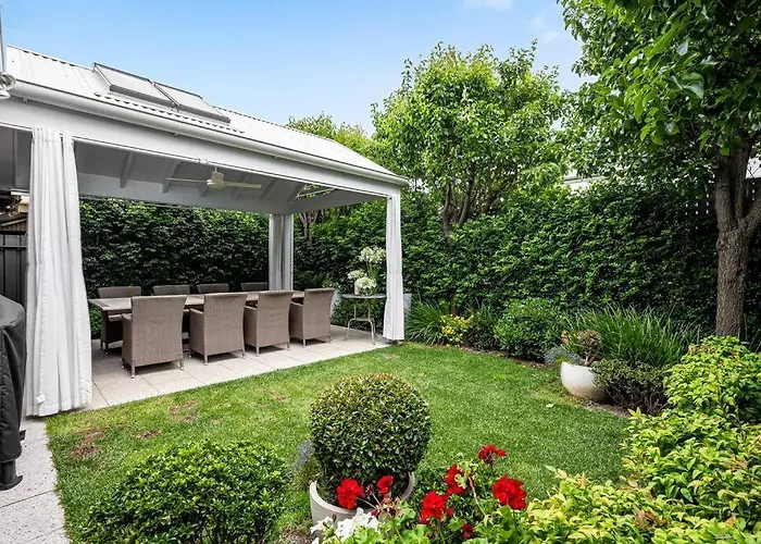 Iris At Norwood - Luxe Indoor-Outdoor Living Near Cbd