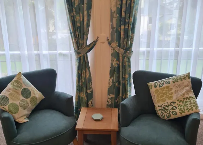 Meadowside Holiday Apartments
