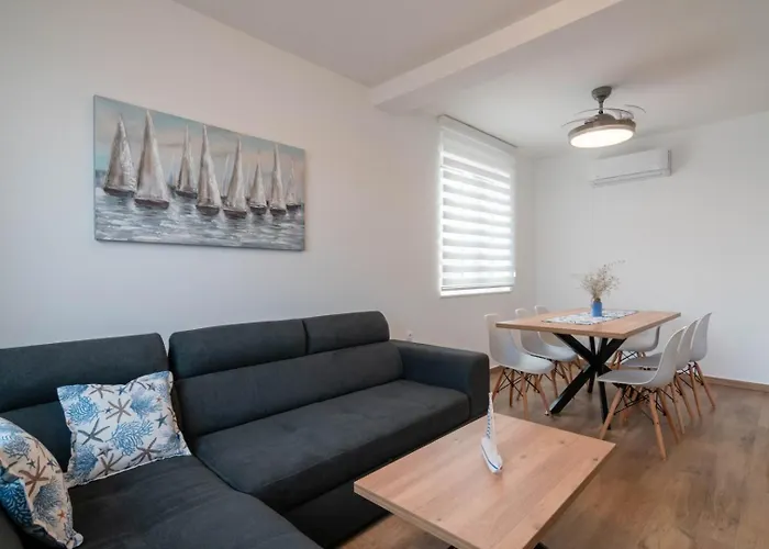 Crowonder Luxury Pag New Apartments With Seaview