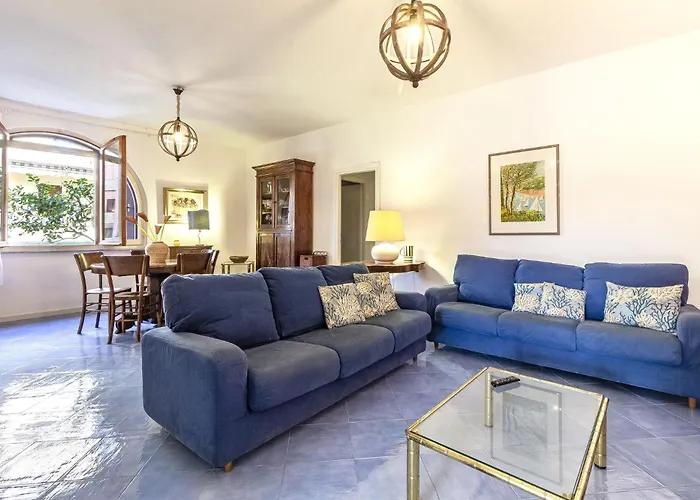 Nuras - Villa Verde Guest House