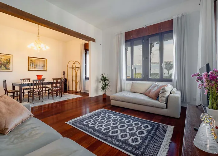 Palazzo Boito Luxury Apartment On Lido With Venice View