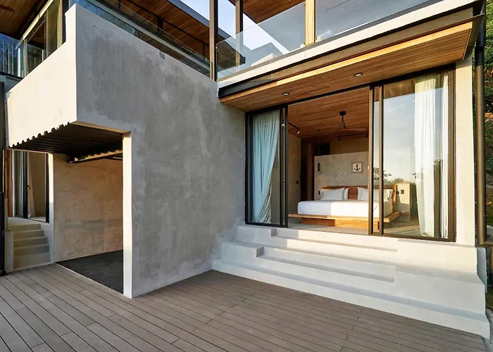 Selva Resort Ocean View Luxury Villas