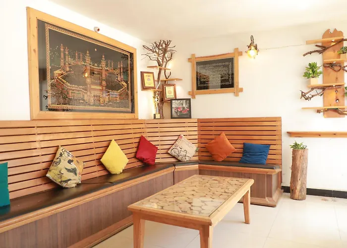 The Woodlands Residency- Unmarried And Stag Groups Not Allowed