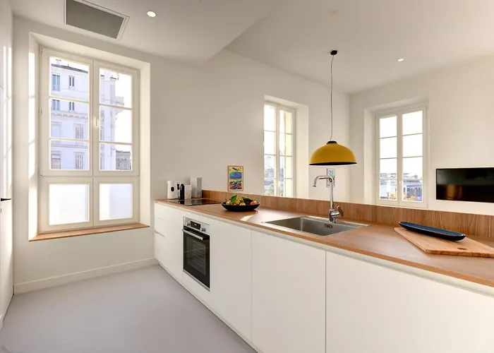 Upstays Residence 12 Apartments Palais
