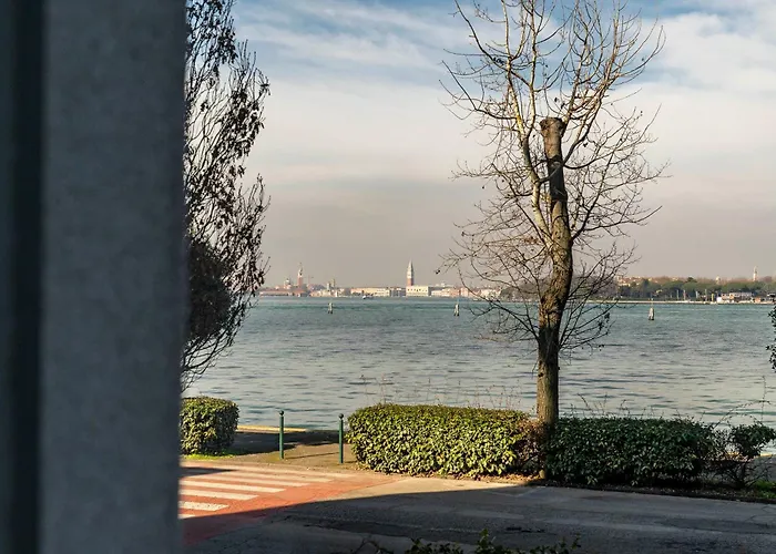 Palazzo Boito Luxury Apartment On Lido With Venice View
