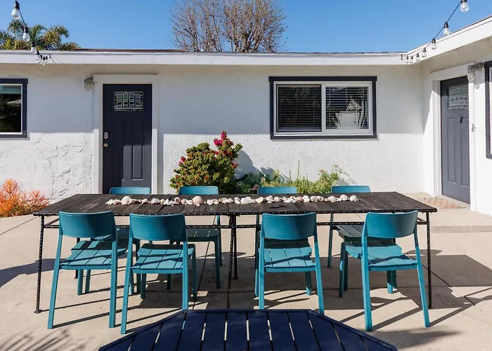 Charming Beach Bungalows - 4Br, Sleeps 10, Pets Ok