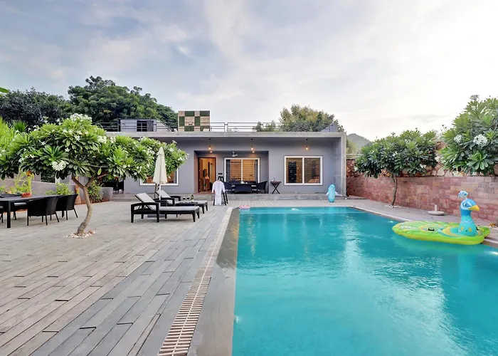 Elivaas Signature Radhyam Luxe 2Bhk Villa With Pvt Pool