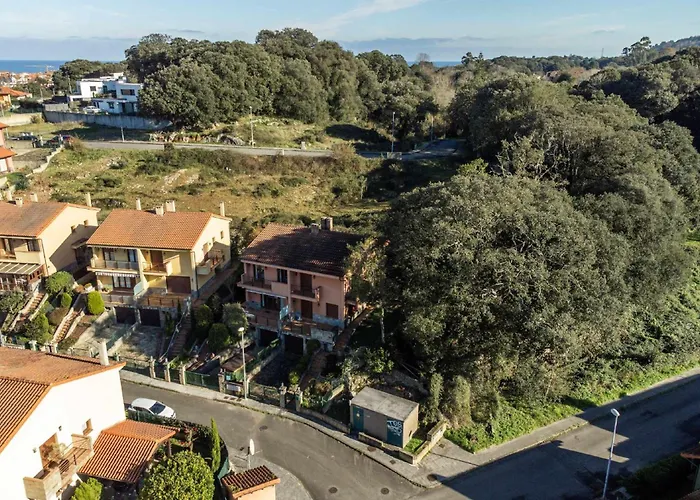 Eltxok - Cerca del centro de Llanes