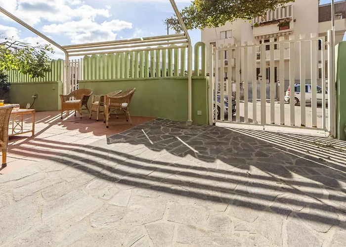 Nuras - Villa Verde Guest House