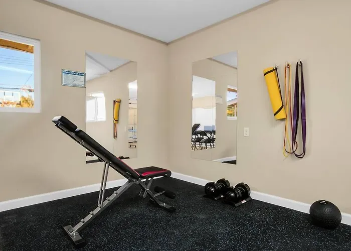 Cactus Cove Golf Pool Fitness!