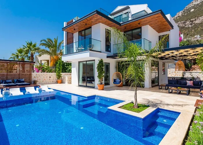 Villa Phi With Heated Indoor Pool