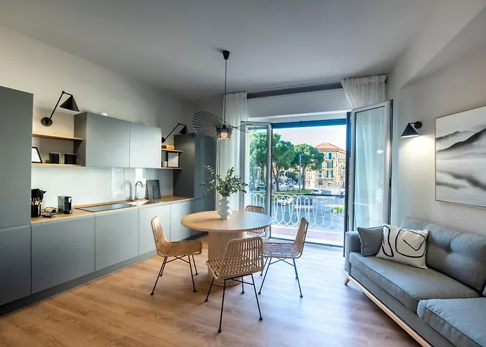 223 - Ma & Ma Luxury Apartment 1 Grande - 500Metri Da Mare E Spiaggia, Vicino Alla Baia Del Silenzio - Parcheggio Gratis Privato Incluso