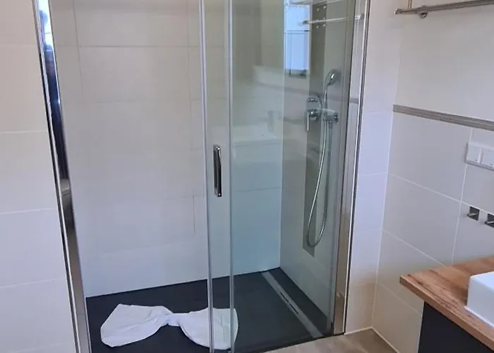 Noahs Apartments