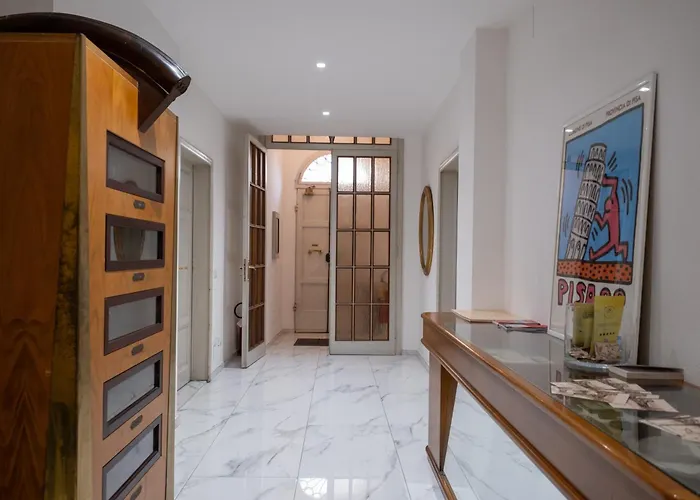 Lungarno Buozzi 7 Apartments