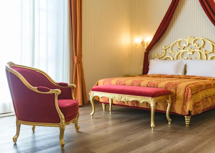 Regina Del Garda Suite