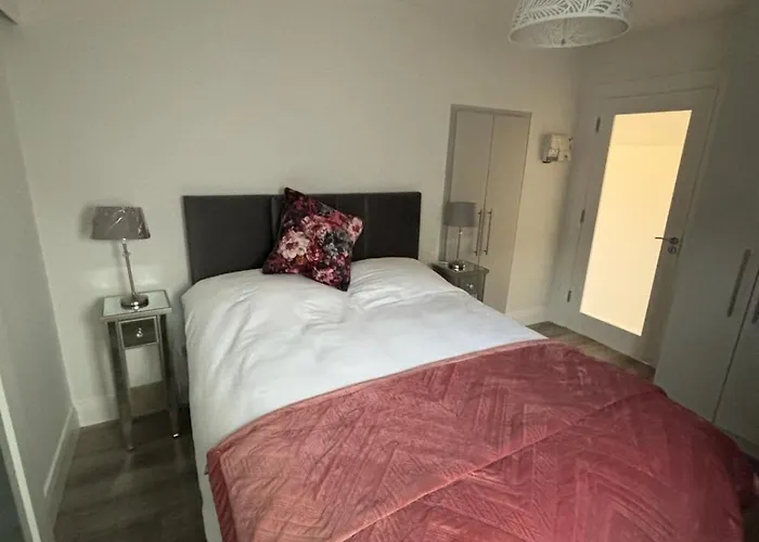 Clifden Lodge 1 Bedroom Apt