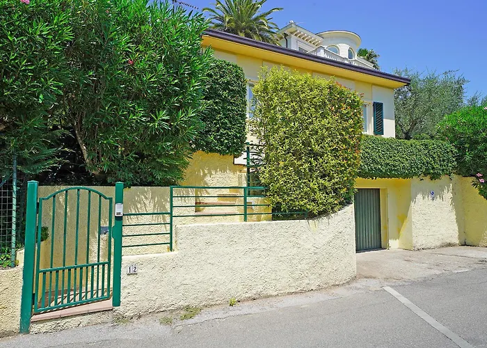 Villa Daniela Con Giardino Privato Recintato E Barbecue, Vicino Alla Spiaggia