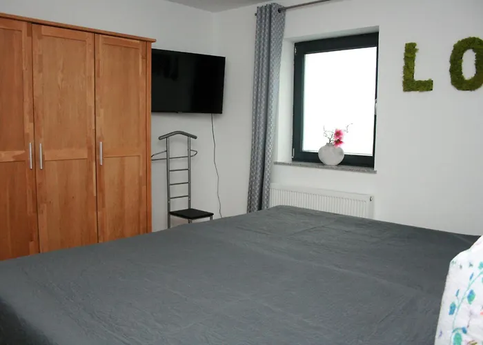 Die Idyllische - Ferienwohnung Mit Garten Und Sauna