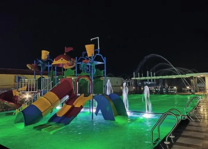 Hindusthan Inn - On Beach