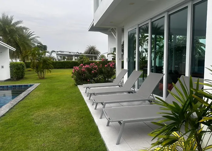 Modern 3 Bedroom Pool Villa Pg19