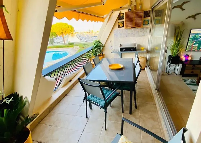 Le Port Camargue - 2 Bedrooms Air Conditioning Terrace And Swimming Pool!