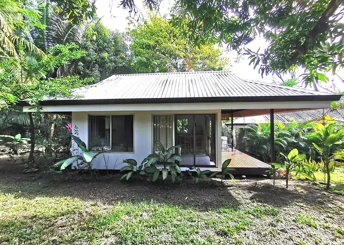Armadillo Bungalows, Walk To The Beach - Santa Teresa