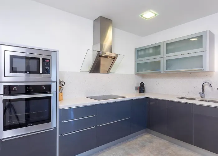 Villa Near Ibiza Town Sleeps 1416