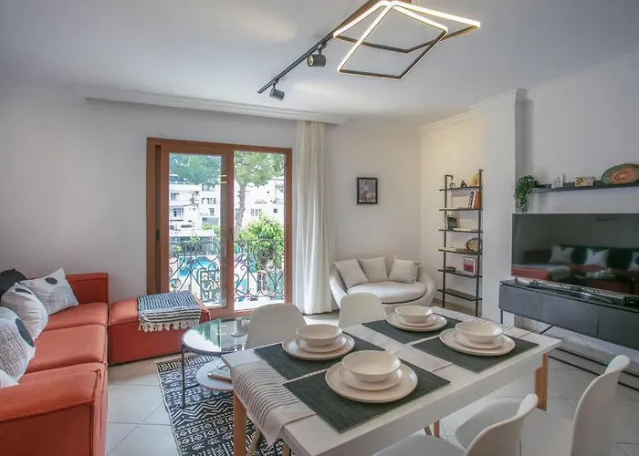 Flaneur Home