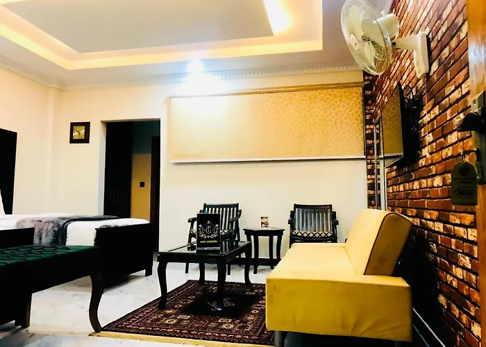 Grand Taj