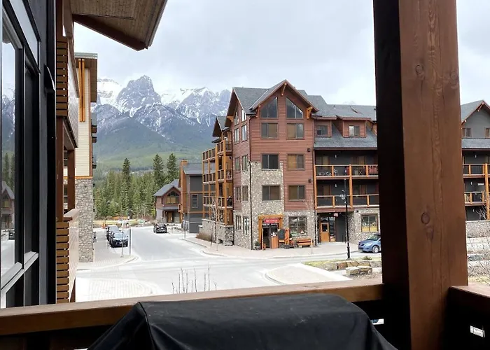 Luxury Unit In The Heart Of Canmore