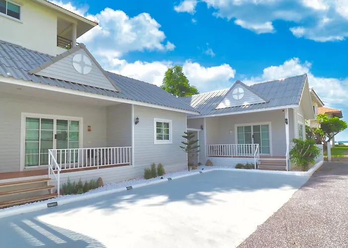 Baan Casita With Private Seaside Cottage