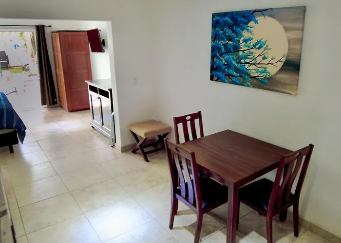 Suites Casa Blanca
